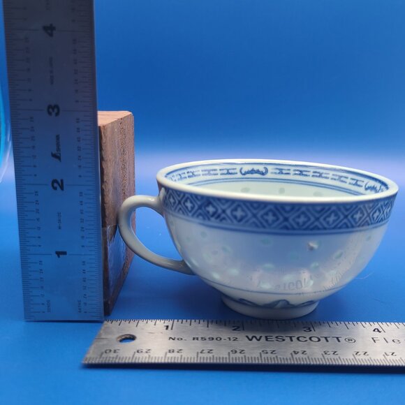 2 Vintage Jingdezhen China Rice Grain Blue White Porcelain Cups Saucer - Picture 7 of 9
